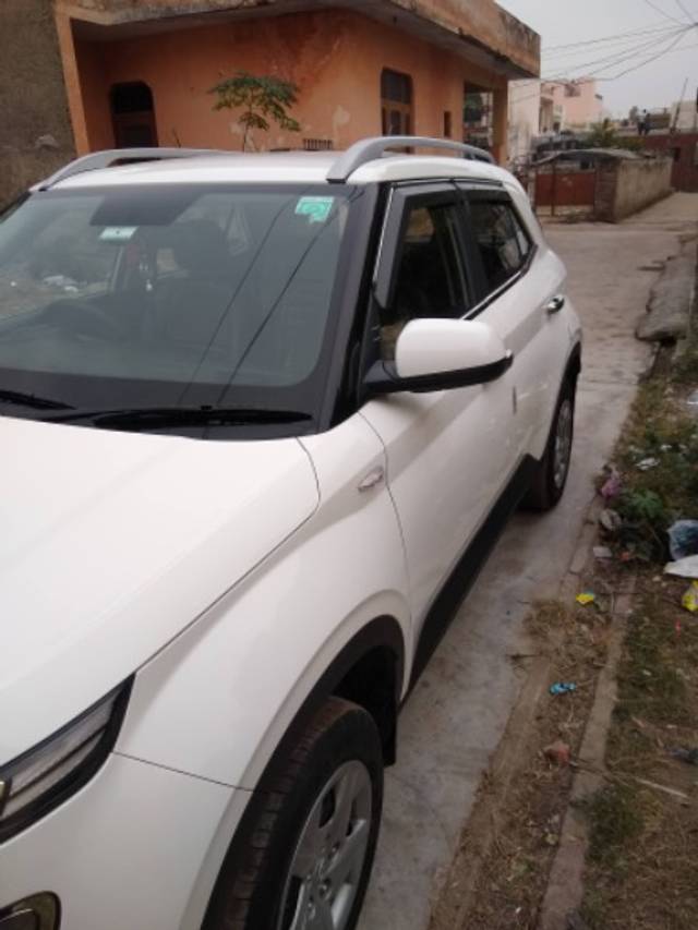 https://images10.gaadi.com/usedgaadi-sellcar/UsedCar/17e5ced6-ce34-426f-902c-8e55336d0451/4feb8efa-ba5a-4239-acbc-39df3f6ee28d.jpeg?imwidth=6401