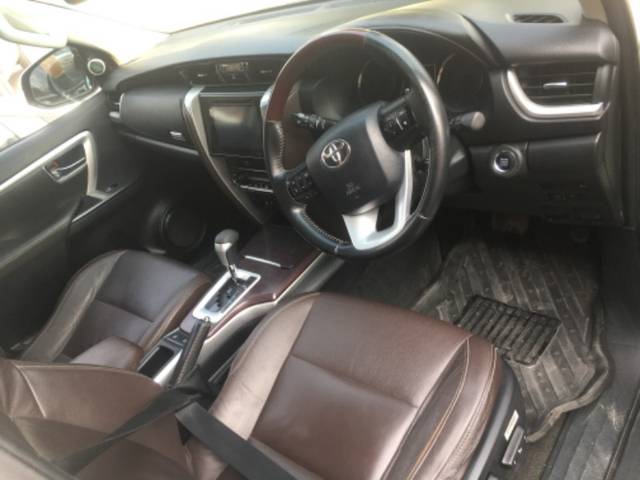 https://images10.gaadi.com/usedgaadi-sellcar/UsedCar/1811dea2-2a9b-4c7d-a254-680900b00a5d/1179eeae-dd2b-4984-9820-c176a913a4ae.jpeg?imwidth=6402