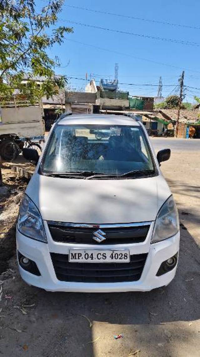 https://images10.gaadi.com/usedgaadi-sellcar/UsedCar/18147ef9-76c3-4861-8279-4b55bbc6d488/955f5931-cf41-49cd-8e7e-35d2670348b7.jpg?imwidth=6400