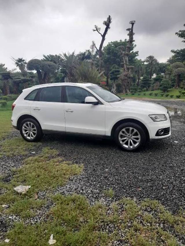 https://images10.gaadi.com/usedgaadi-sellcar/UsedCar/1860c729-984a-4d54-aef3-39098869d997/0f193926-3a03-4430-958d-f769aba03b2b.jpg?imwidth=6402