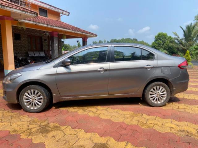 https://images10.gaadi.com/usedgaadi-sellcar/UsedCar/186f6c1a-168e-45e9-96af-764edfc2cf0e/64634699-db8c-4950-96e0-5bc013bd6271.jpg?imwidth=6402