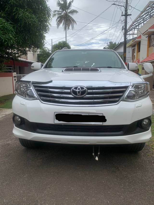 https://images10.gaadi.com/usedgaadi-sellcar/UsedCar/1898a073-f80e-4c30-a3d2-05e6e18f1c5b/0b0c909f-ee24-4b5a-a335-c2a225695e4a.jpg?imwidth=6400