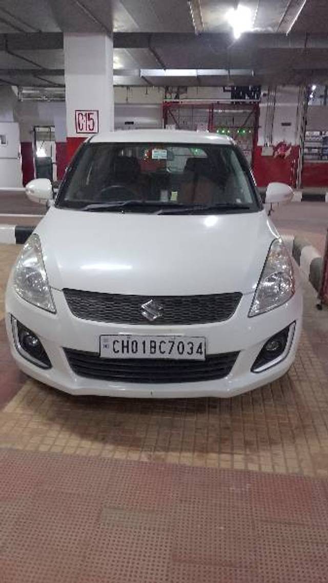 https://images10.gaadi.com/usedgaadi-sellcar/UsedCar/18a1355d-1297-48a1-8988-80b1b1e20f36/41785852-2f74-438b-9b8c-87328e33fced.jpeg?imwidth=6401