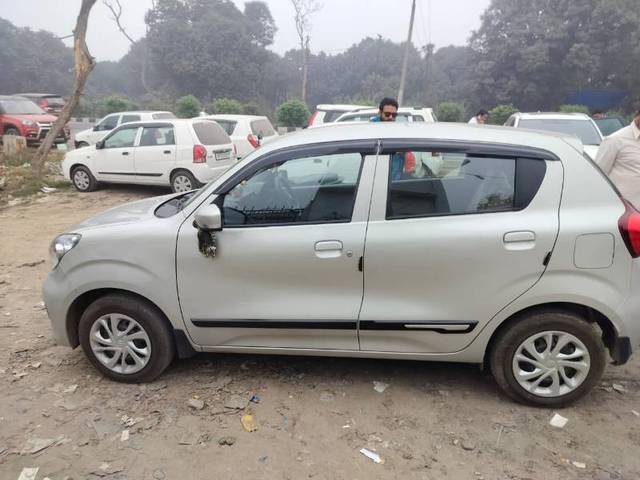 https://images10.gaadi.com/usedgaadi-sellcar/UsedCar/18cf49f0-e129-4ad5-90bf-857b3b055cef/48df4968-be61-4e0e-82f7-dafbd40afa84.jpg?imwidth=6401