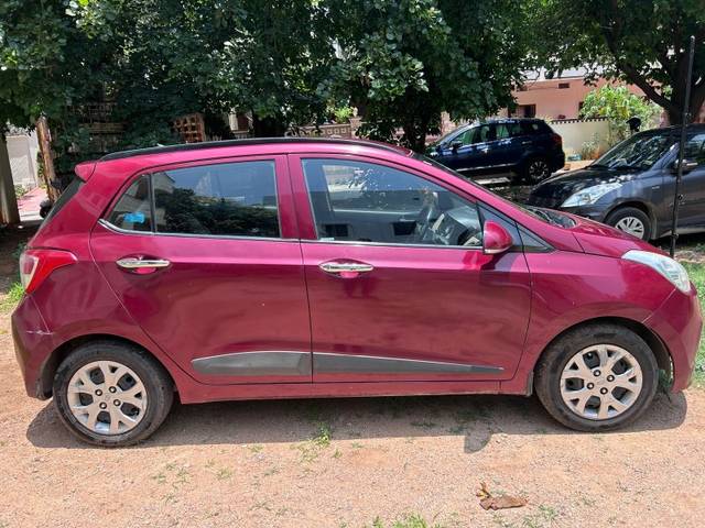 https://images10.gaadi.com/usedgaadi-sellcar/UsedCar/18d245d8-a1ec-44eb-944a-afbb599f5e55/eaef8bb6-70e7-4cb6-b7f8-e425f7f78d66.jpeg?imwidth=6401