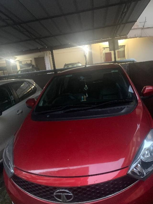 https://images10.gaadi.com/usedgaadi-sellcar/UsedCar/18fc56ce-db79-4295-bd56-6ba1305651ac/7d748a9f-8023-4d32-9fbf-35610ae1a31f.jpeg?imwidth=6402