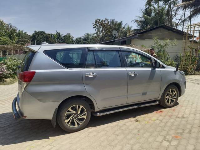 https://images10.gaadi.com/usedgaadi-sellcar/UsedCar/19bc0922-a99f-46db-a463-5eded90c5a81/b3e7c2fa-1e3c-4298-a649-badc42cf8b7e.jpeg?imwidth=6402