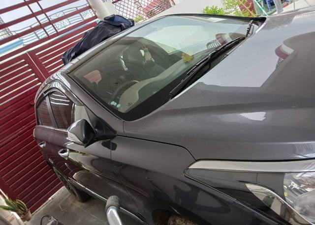 https://images10.gaadi.com/usedgaadi-sellcar/UsedCar/19d2cacc-4d04-40cb-af48-e102d962292d/b3442a2a-f056-4de7-a3b8-faefc3db5a26.jpg?imwidth=6401