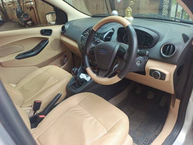 https://images10.gaadi.com/usedgaadi-sellcar/UsedCar/1a06ff4e-d6fd-49e7-ab8a-e105bb3b3d28/32b6bc79-ff78-4ee0-9290-91791936c3bd.jpg?imwidth=6402