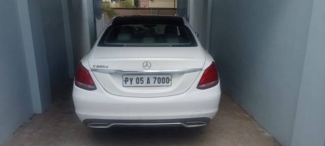 https://images10.gaadi.com/usedgaadi-sellcar/UsedCar/1a220727-887d-425f-a95a-81a59824958c/1851bece-cf59-4e2f-bcff-421f9b10de66.jpeg?imwidth=6402