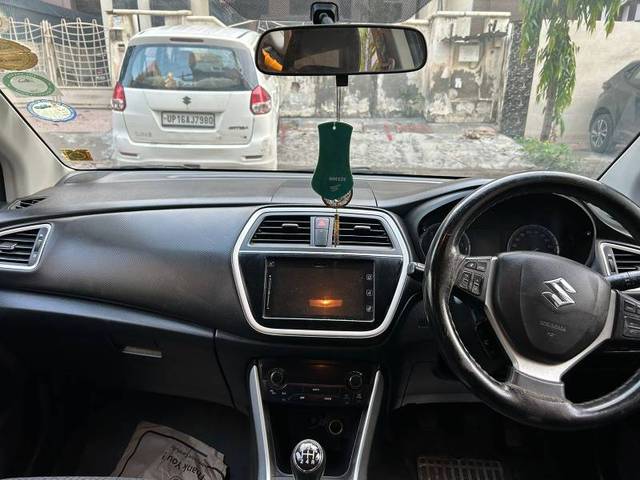 https://images10.gaadi.com/usedgaadi-sellcar/UsedCar/1a4bb6e6-151e-4a12-b725-d4aba491d5f0/ceea10bb-9e92-45f7-be11-154226e44166.jpeg?imwidth=6401