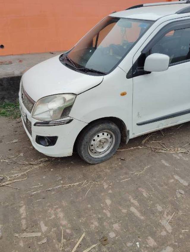 https://images10.gaadi.com/usedgaadi-sellcar/UsedCar/1a56365f-e9c4-49a4-a281-44e73a32ac13/8c8def84-dc69-4296-b8cf-998b63adab8a.jpg?imwidth=6402