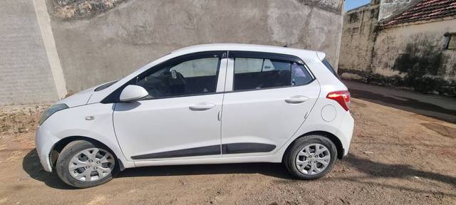 https://images10.gaadi.com/usedgaadi-sellcar/UsedCar/1a9fe6f0-39cb-4a5f-97cf-91f9d4c4189c/4c6f33ac-9c82-4c59-931f-3831ec0f6b06.jpg?imwidth=6402