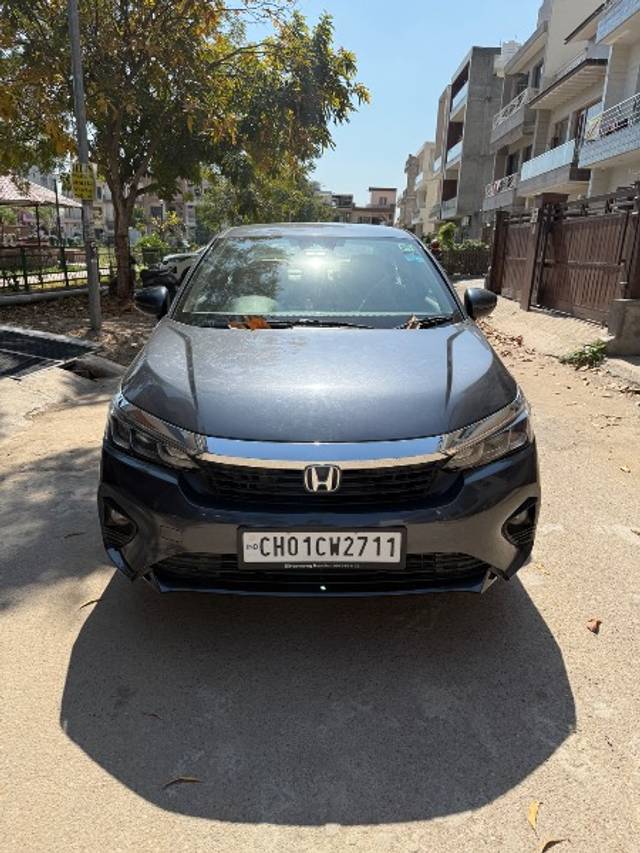 https://images10.gaadi.com/usedgaadi-sellcar/UsedCar/1b1080d7-a654-4df7-869a-4deb4082cf63/269d0768-9cab-4b68-8fb2-dd689e213cd9.jpeg?imwidth=6400