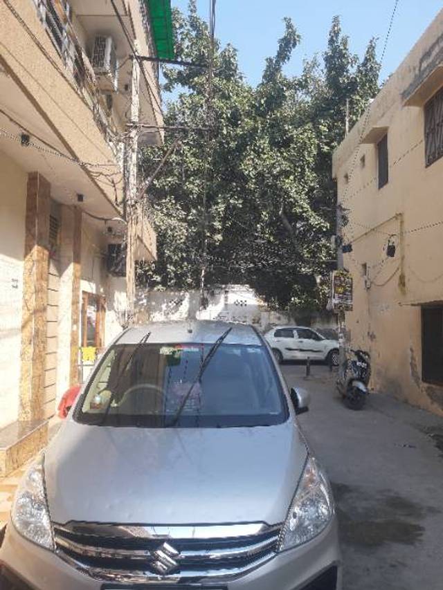 https://images10.gaadi.com/usedgaadi-sellcar/UsedCar/1b11ff22-bac8-45a0-a3a0-014cfee92701/4c056342-abf9-4e5c-b6fb-fcd642ef93d8.jpg?imwidth=6400