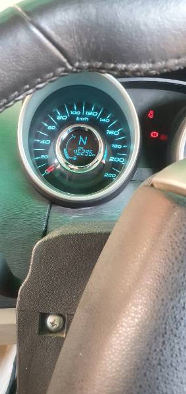 https://images10.gaadi.com/usedgaadi-sellcar/UsedCar/1b5a085e-a2c9-4e48-b21e-88e96f361422/fe4307d4-6b8d-40cc-9870-bce8a7e1bf41.jpg?imwidth=6401