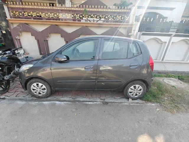 https://images10.gaadi.com/usedgaadi-sellcar/UsedCar/1b62b5fd-70a9-4306-970b-b7896e3feef6/9a00974d-5b0d-4b0e-a043-e08b45856233.jpg?imwidth=6402