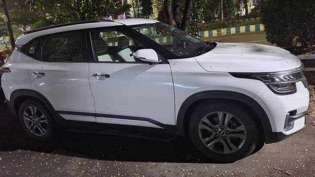 https://images10.gaadi.com/usedgaadi-sellcar/UsedCar/1b79ef6e-ff65-4394-b062-86a45bcbda9c/aa6581b9-98de-4899-8a57-96f02b2c6ea7.jpg?imwidth=6400