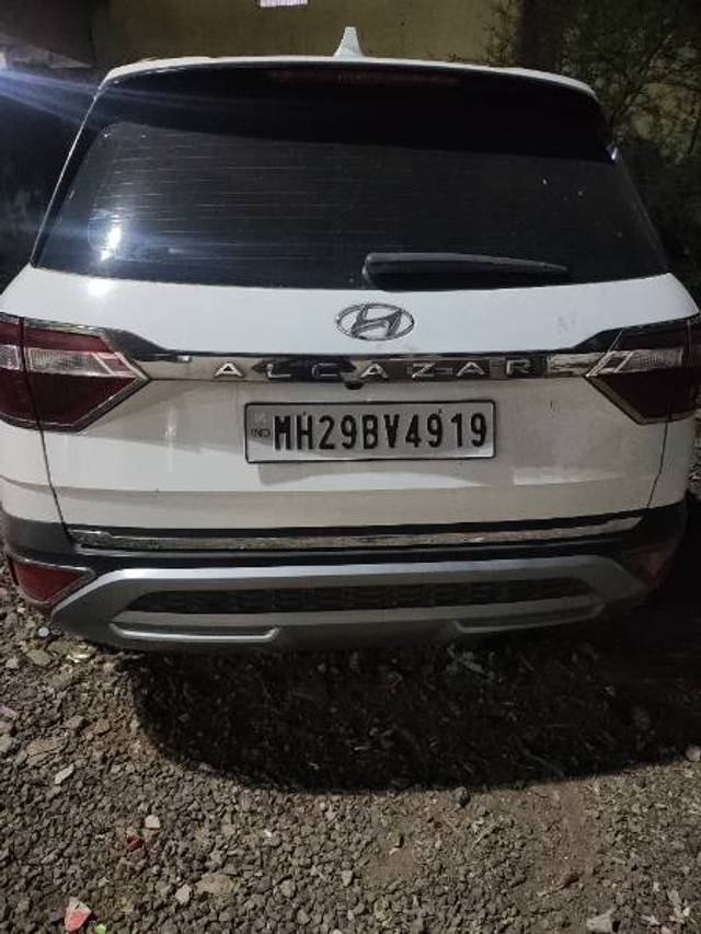 https://images10.gaadi.com/usedgaadi-sellcar/UsedCar/1bf1a64d-64e1-48eb-b801-c33a08f69ba4/d1c78d00-30a0-486c-afa5-d112a0fb0398.jpg?imwidth=6400