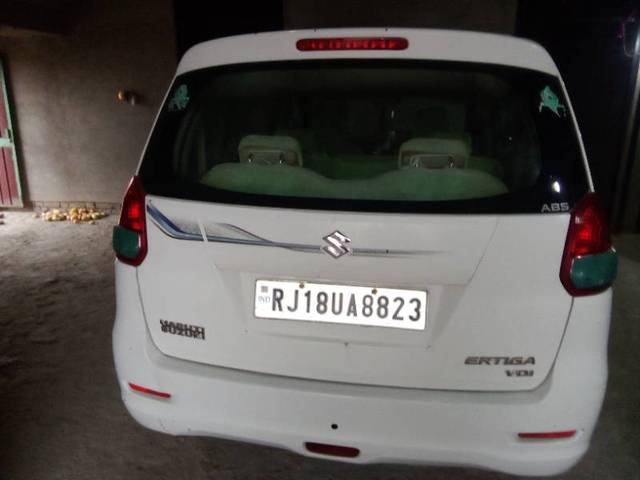 https://images10.gaadi.com/usedgaadi-sellcar/UsedCar/1bff4826-219c-4416-9172-3cdf29aa78b6/6a44bcd6-a203-4e45-984e-d44024640bf1.jpg?imwidth=6400