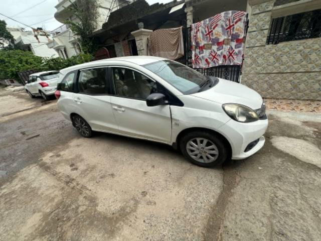 https://images10.gaadi.com/usedgaadi-sellcar/UsedCar/1c500c7f-d61e-4862-9555-fd768547d0cd/0c2686e8-905d-407b-984a-059d960e2d60.jpg?imwidth=6400