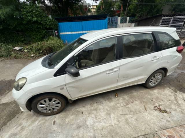 https://images10.gaadi.com/usedgaadi-sellcar/UsedCar/1c500c7f-d61e-4862-9555-fd768547d0cd/2340db83-13c2-414a-b01b-2b532055bcb2.jpg?imwidth=6402