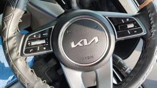 Kia Carens Kia Carens Prestige BSVI