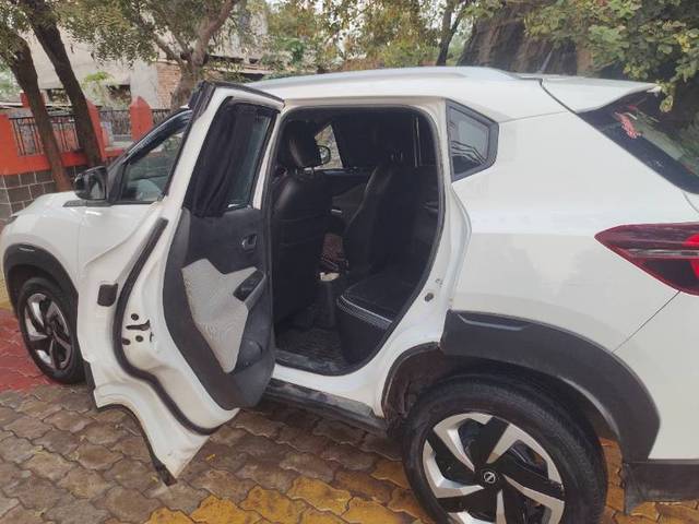 https://images10.gaadi.com/usedgaadi-sellcar/UsedCar/1cafdc9b-e7e7-48cb-8cc2-23555f2adee1/5f5b3c6f-f4a1-45e4-bc4b-f4684b660298.jpg?imwidth=6402