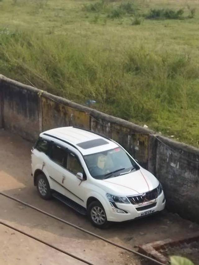https://images10.gaadi.com/usedgaadi-sellcar/UsedCar/1cbf6701-a7fe-4a7f-9436-6c8205ec6d0e/b93230be-204c-44a7-86d5-774bd3dd9448.jpg?imwidth=6400