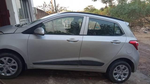 https://images10.gaadi.com/usedgaadi-sellcar/UsedCar/1cd8208f-3724-4fd1-ac34-ca23f7a2949a/e91d0fbb-ff4d-421e-a9f8-e994686d1f03.jpg?imwidth=6402