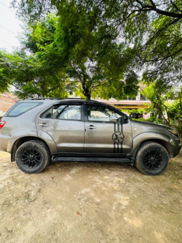 https://images10.gaadi.com/usedgaadi-sellcar/UsedCar/1d07359c-c12c-45c6-a6fc-9a8ba0f6df9e/f7b07456-6cf8-43c9-8552-2986481ae511.jpeg?imwidth=6401