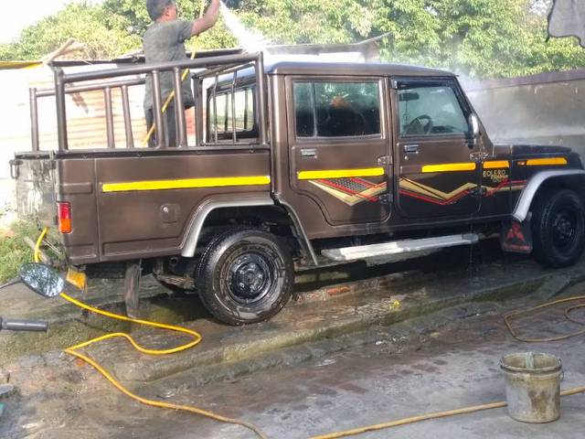 https://images10.gaadi.com/usedgaadi-sellcar/UsedCar/1d07fa3d-9829-48b0-b11e-43668cf19c26/4ecaab55-815b-4503-8d6e-0ca0ee7a05ba.jpg?imwidth=6402