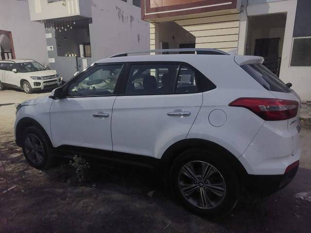 https://images10.gaadi.com/usedgaadi-sellcar/UsedCar/1d31a531-7b43-4743-a960-7752ce8c0fb7/661436e4-3882-470e-aa7a-d68e64eb93ad.jpg?imwidth=6402