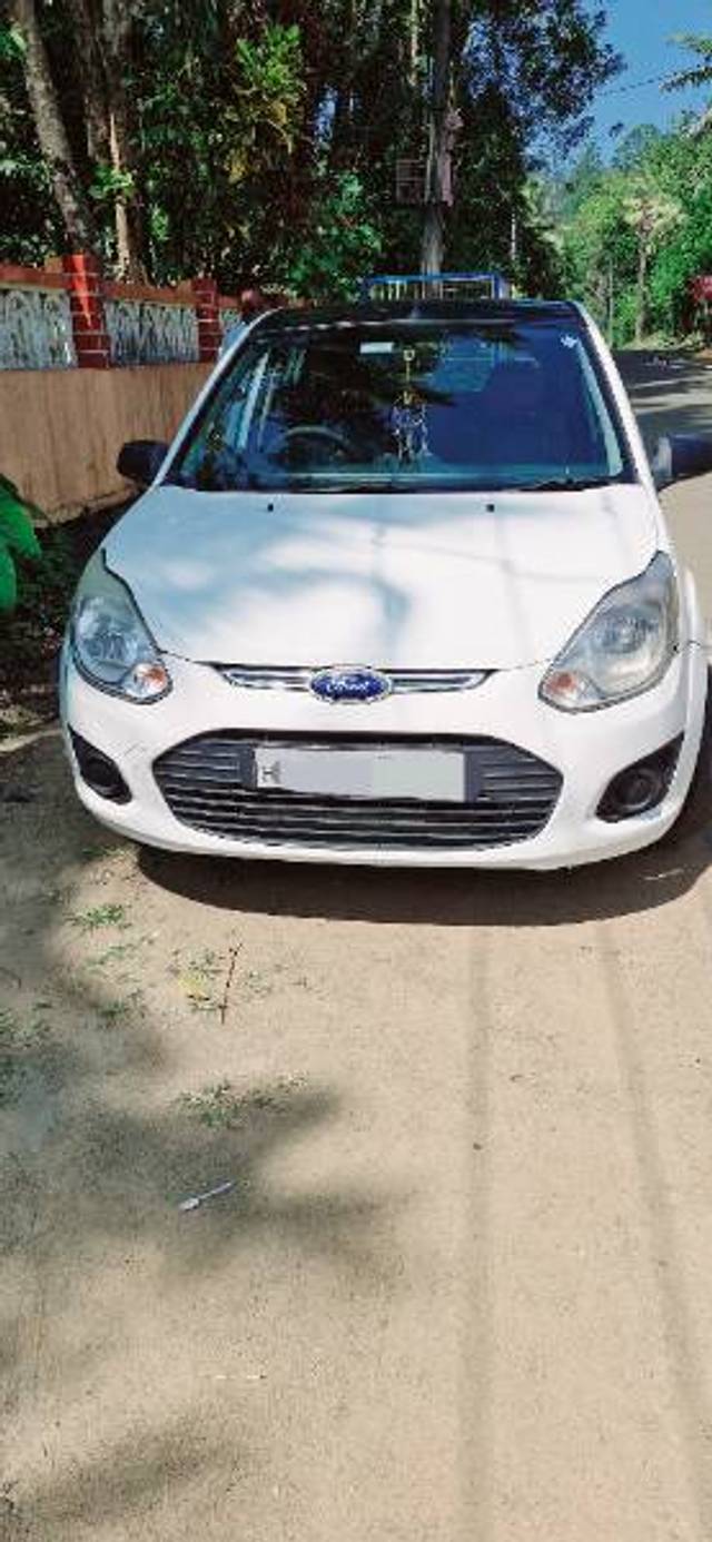 https://images10.gaadi.com/usedgaadi-sellcar/UsedCar/1d438099-115d-4783-99b2-bf6d6d67e092/7a7a55a2-9bf1-4678-850a-d5fbb632fd9a.jpg?imwidth=6400