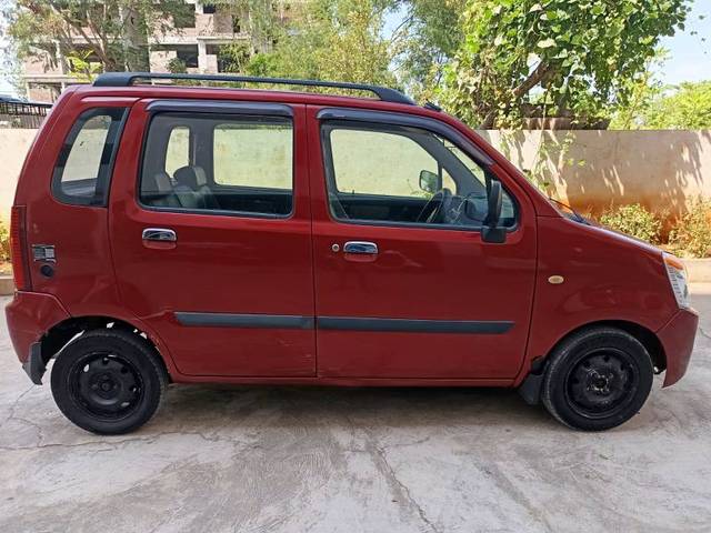 https://images10.gaadi.com/usedgaadi-sellcar/UsedCar/1d861fd4-94e8-4164-af52-6e6e8822f506/15403229-1137-4b8d-87e5-3581410210ba.jpeg?imwidth=6401