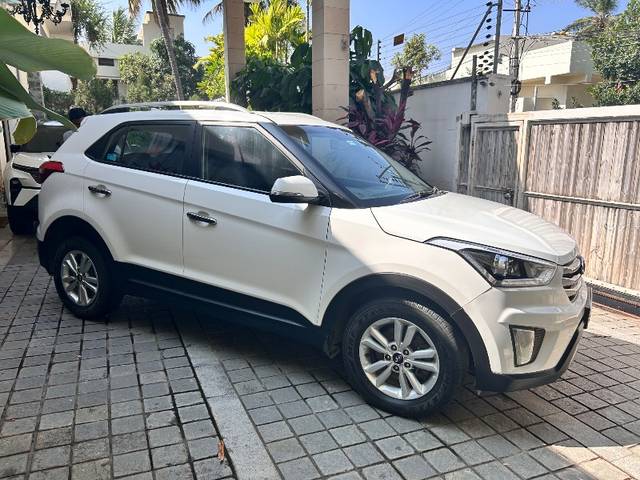 https://images10.gaadi.com/usedgaadi-sellcar/UsedCar/1daf7ea0-ff00-471e-b562-cc8ebe32eb44/22037c7a-57b1-4edc-9a6f-2d0a356f0bad.jpeg?imwidth=6400