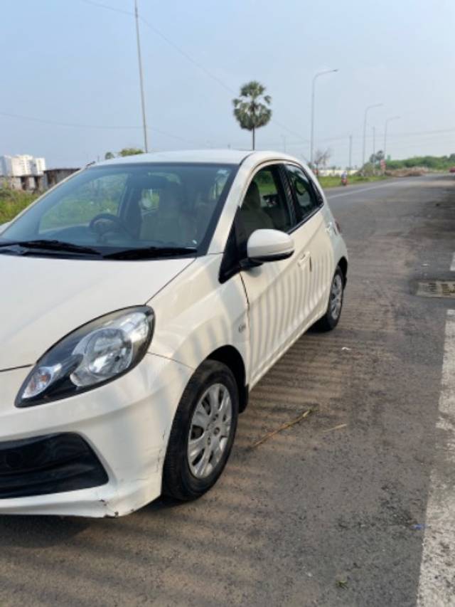 https://images10.gaadi.com/usedgaadi-sellcar/UsedCar/1dbffcd8-5116-47a1-81d0-a131e6bf1322/71c1401d-a9d5-4020-be68-6d36f2bcd034.jpg?imwidth=6402