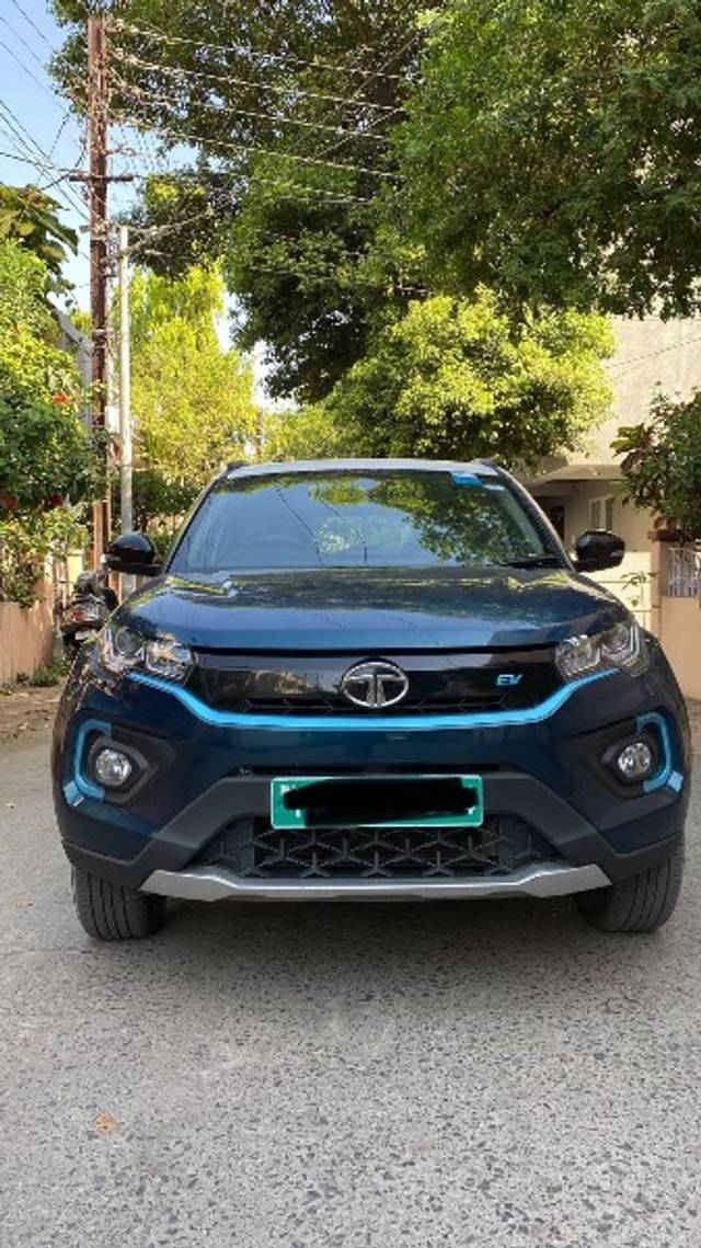 https://images10.gaadi.com/usedgaadi-sellcar/UsedCar/1dc14432-6f67-4be2-89ba-8e784c3e01cd/b142297c-9d27-4f3e-9718-21ec8f40e682.jpeg?imwidth=6402