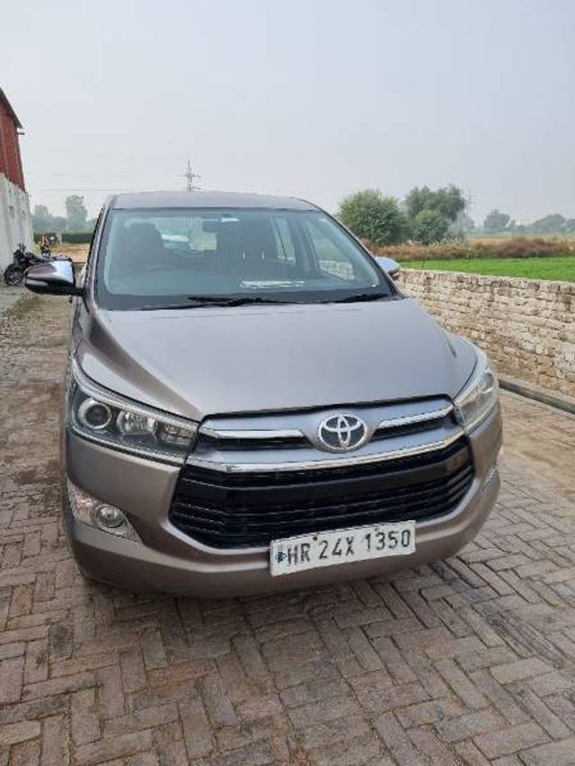https://images10.gaadi.com/usedgaadi-sellcar/UsedCar/1df696fa-5607-426d-85e8-a5985f87e80e/98387d26-6ab0-4add-bc02-7e513957d7da.jpg?imwidth=6400