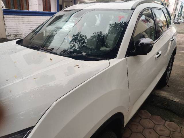 https://images10.gaadi.com/usedgaadi-sellcar/UsedCar/1e0d76f1-8ca5-4f8e-9cf4-12bc80aff829/e7851632-681f-4332-b3d7-2d0d1457b0eb.jpg?imwidth=6402