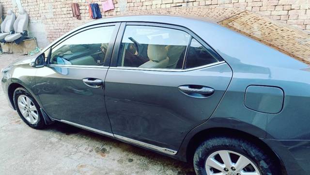 https://images10.gaadi.com/usedgaadi-sellcar/UsedCar/1e548b42-9234-414f-ad37-e56562342b63/486c08d2-ed1e-4e63-b3f2-3d64071754f5.jpg?imwidth=6402