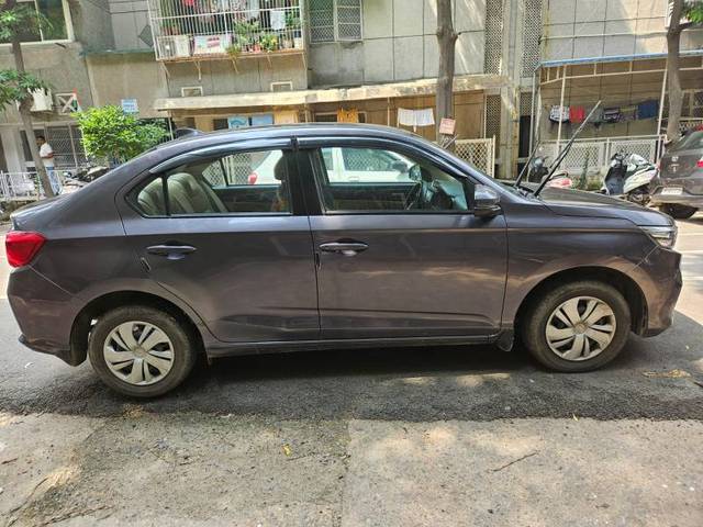 https://images10.gaadi.com/usedgaadi-sellcar/UsedCar/1e832eda-c96c-4be6-b129-093e44274a89/045364cf-c6d3-4659-8d26-027f160cbf42.jpg?imwidth=6401