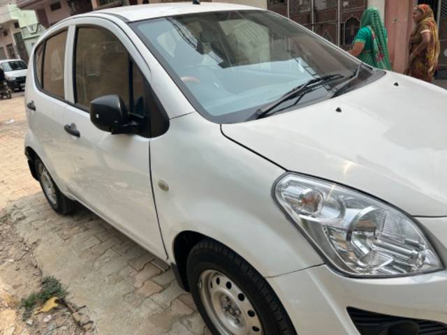 https://images10.gaadi.com/usedgaadi-sellcar/UsedCar/1ea2f688-c7cf-4be2-8036-cc6759436796/ee9da80b-aa22-4375-92de-653f6ddf1e0c.jpg?imwidth=6401