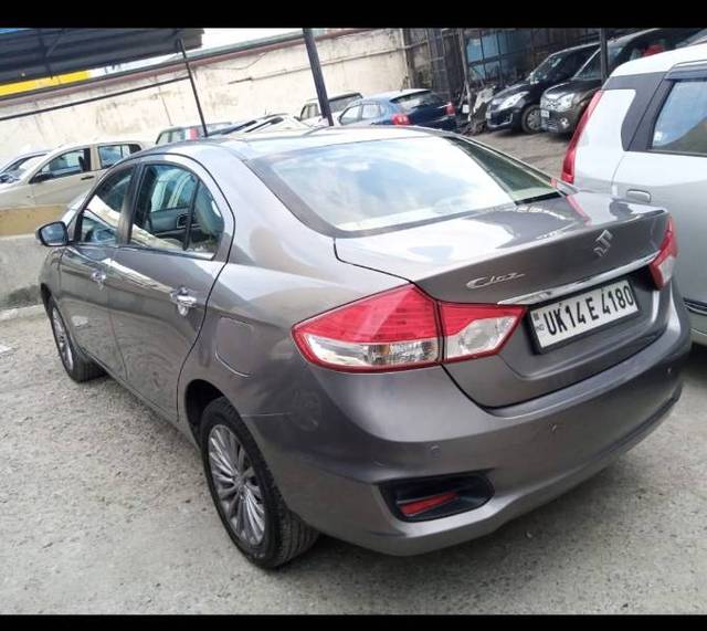 https://images10.gaadi.com/usedgaadi-sellcar/UsedCar/1ed2b977-03dd-4dcb-b612-2d738309c6c5/7660c1a4-81d4-4ca2-b545-6725e062155a.jpg?imwidth=6402