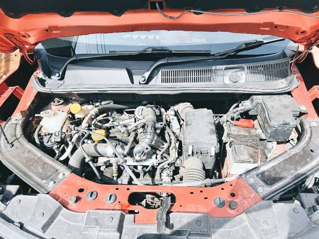 https://images10.gaadi.com/usedgaadi-sellcar/UsedCar/1eea443f-d185-4f04-8314-0628a77b7223/9349d083-3822-4c38-9f92-dbe3cde5f3b4.jpeg?imwidth=6402