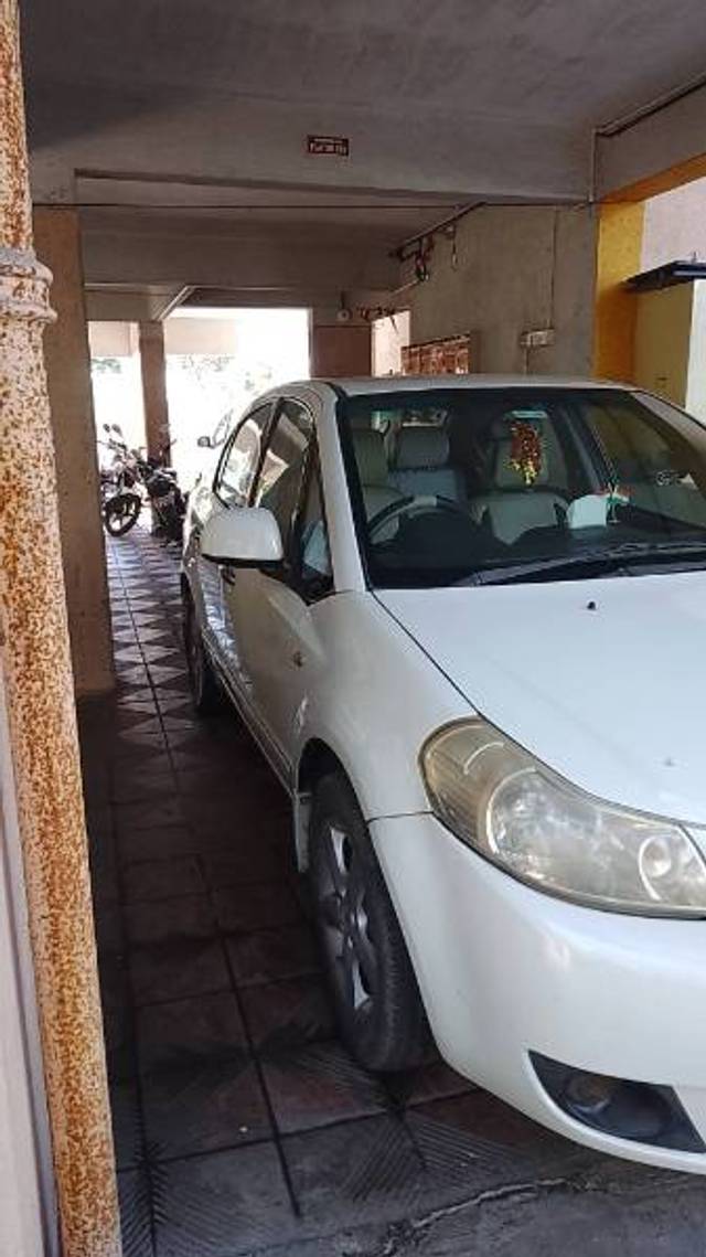 https://images10.gaadi.com/usedgaadi-sellcar/UsedCar/1f720cee-eacb-4430-a32b-dc2f78040857/22a020a5-5884-4a05-9e10-960ad47889e4.jpg?imwidth=6402