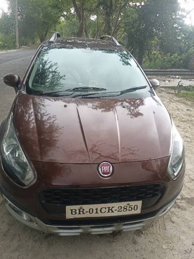 https://images10.gaadi.com/usedgaadi-sellcar/UsedCar/1fa2d037-86ef-4525-b56e-39cf98591330/64ddaa2c-299f-438d-b85e-e3a56bf9e0ac.jpg?imwidth=6400