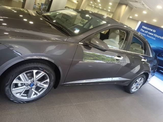 https://images10.gaadi.com/usedgaadi-sellcar/UsedCar/1fa7ecec-1bd2-4e54-91d7-418e989975e1/2e4eb262-ec4e-47c9-9090-38258fecc8f3.jpg?imwidth=6401