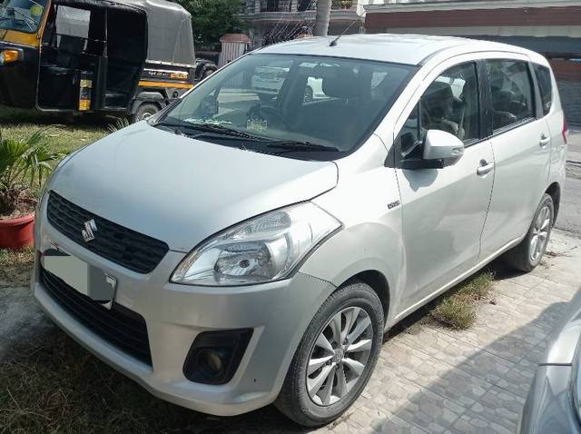 https://images10.gaadi.com/usedgaadi-sellcar/UsedCar/1fde147b-15be-4f14-91ec-ec768b0bf921/ee18983e-4564-4f80-96e3-be2a4acfa72f.jpg?imwidth=6400