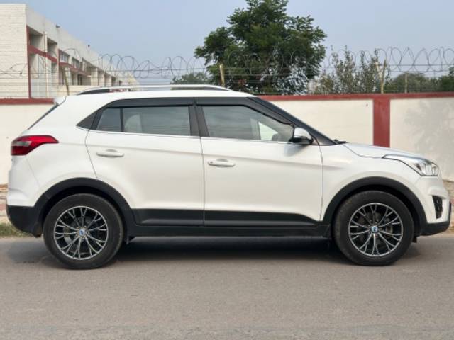 https://images10.gaadi.com/usedgaadi-sellcar/UsedCar/201004f7-089a-4e3f-aa16-097297c663ee/00ca2afa-2c38-4a4a-be0b-53b0e22f4f21.jpeg?imwidth=6401